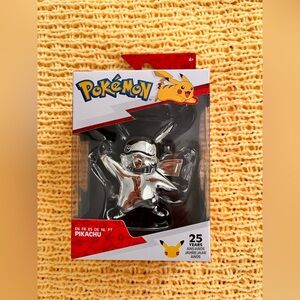 Funko Pop Pokémon 25th Anniversary Silver Pikachu